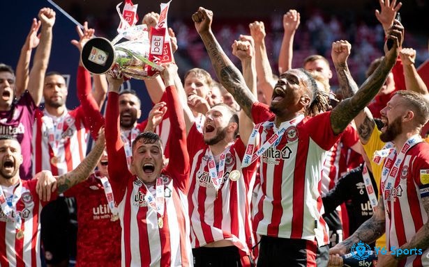 Bước sang mùa giải 2022-2023, đội bóng Brentford của HLV Thomas Frank có màn khởi đầu không quá xuất sắc nhưng cũng không tệ