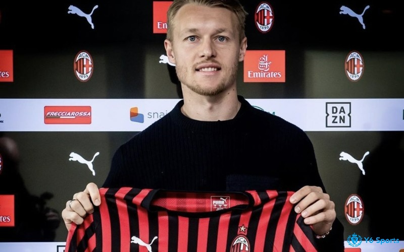 Simon Kjaer người hùng của AC Milan