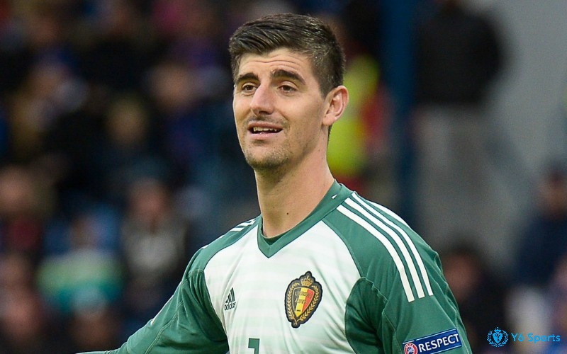 Thibaut Courtois là thủ môn ấn tượng nhất