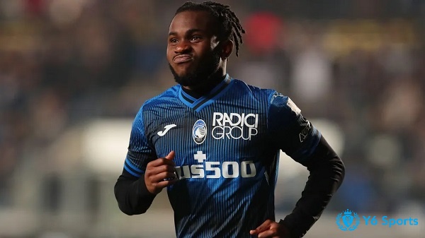 Ademola Lookman ghi 12 bàn thắng sau 21 trận đấu cho Atalanta