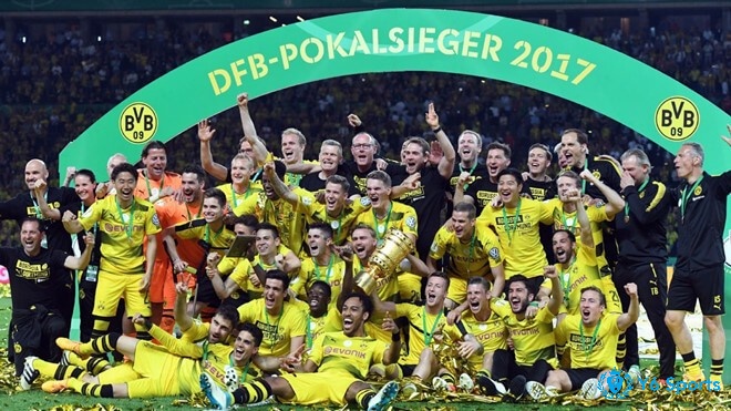 Borussia Dortmund cùng các cầu thủ giành được nhiều giải thưởng danh giá