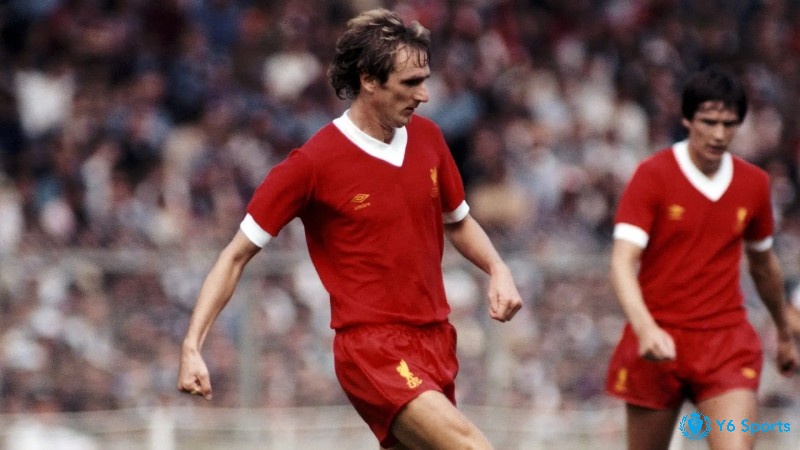 Phil Thompson xuất sắc giúp Liverpool mang về chiếc cúp vô địch châu Âu