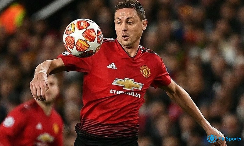 Nemanja Matic là một tiền vệ với khả năng kiểm soát bóng đỉnh cao