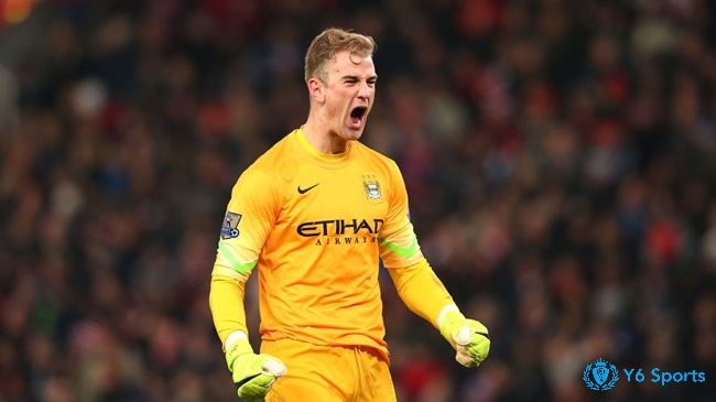 Với 2 mùa vô địch Premier League, Joe Hart giành giải Găng tay vàng 4 mùa liên tiếp