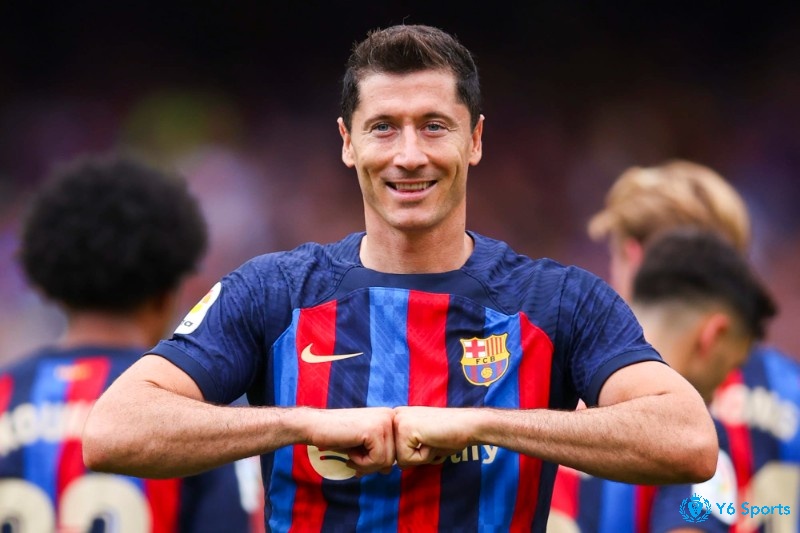 Robert Lewandowski hiện tại đã chuyển đến thi đấu tại Laliga