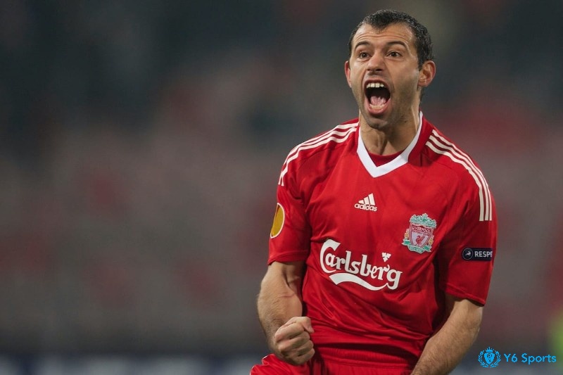 Javier Mascherano xuất sắc trong đội hình xuất sắc nhất Liverpool vị trí tiền vệ