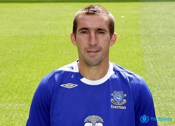 Đội hình xuất sắc nhất Everton - hậu vệ Alan Stubbs