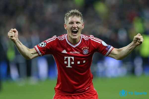 Schweinsteiger cùng Bayern giành 8 đĩa bạc Bundesliga và 1 cúp C1