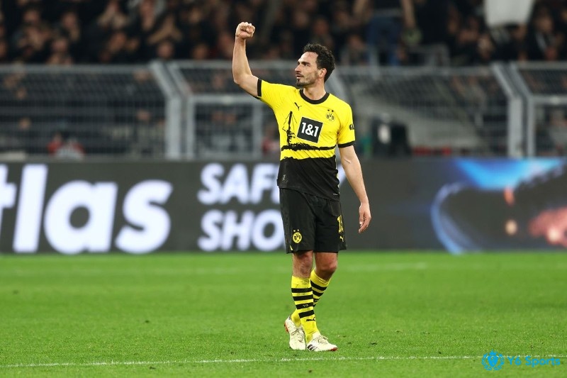 Đội hình xuất sắc nhất Borussia Dortmund - Hậu vệ Mats Hummels