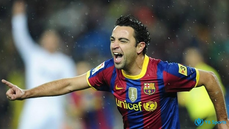 Xavi Hernandez lọt top tiền vệ ấn tượng và xuất sắc nhất